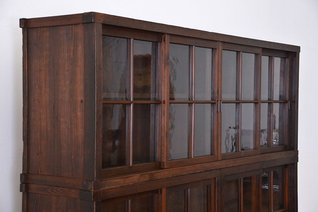 アンティーク家具　和製アンティーク　特大サイズ!4枚引き戸付き3分割収納棚