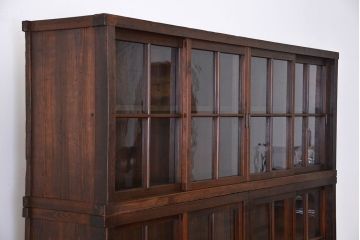 アンティーク家具　和製アンティーク　特大サイズ!4枚引き戸付き3分割収納棚