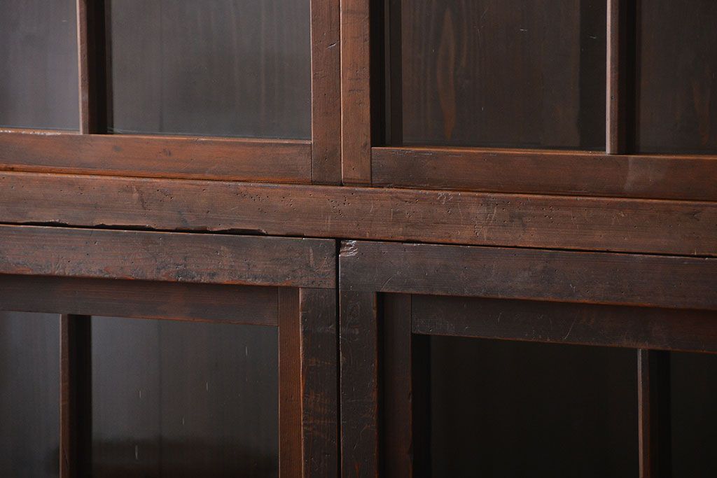 アンティーク家具　和製アンティーク　特大サイズ!4枚引き戸付き3分割収納棚