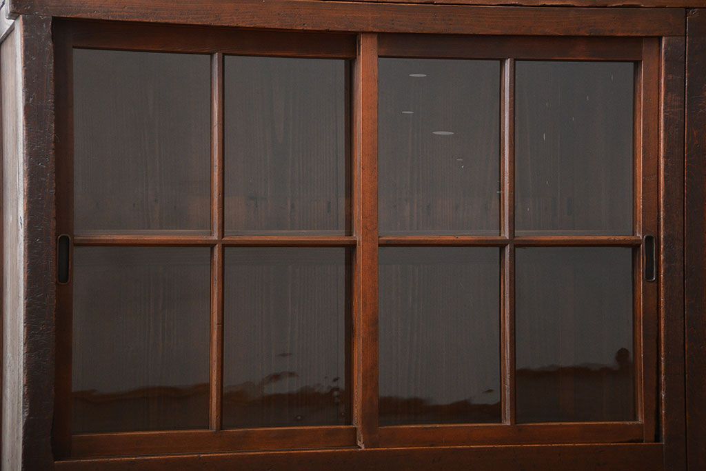 アンティーク家具　和製アンティーク　特大サイズ!4枚引き戸付き3分割収納棚