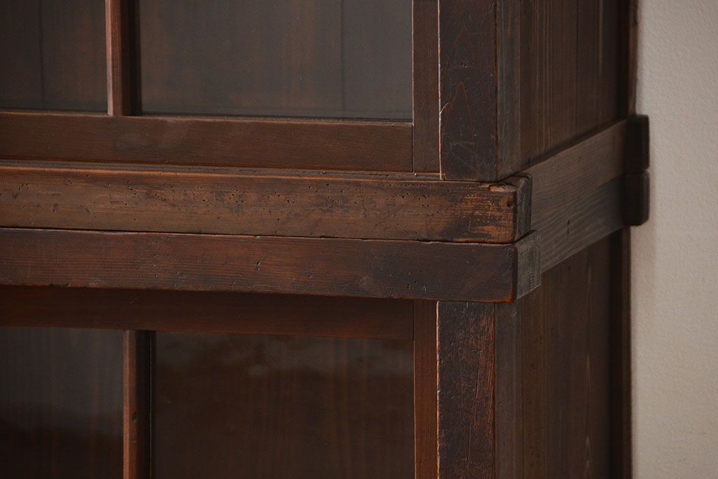 アンティーク家具　和製アンティーク　特大サイズ!4枚引き戸付き3分割収納棚