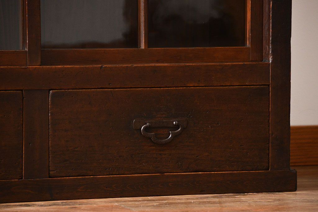 アンティーク家具　和製アンティーク　特大サイズ!4枚引き戸付き3分割収納棚