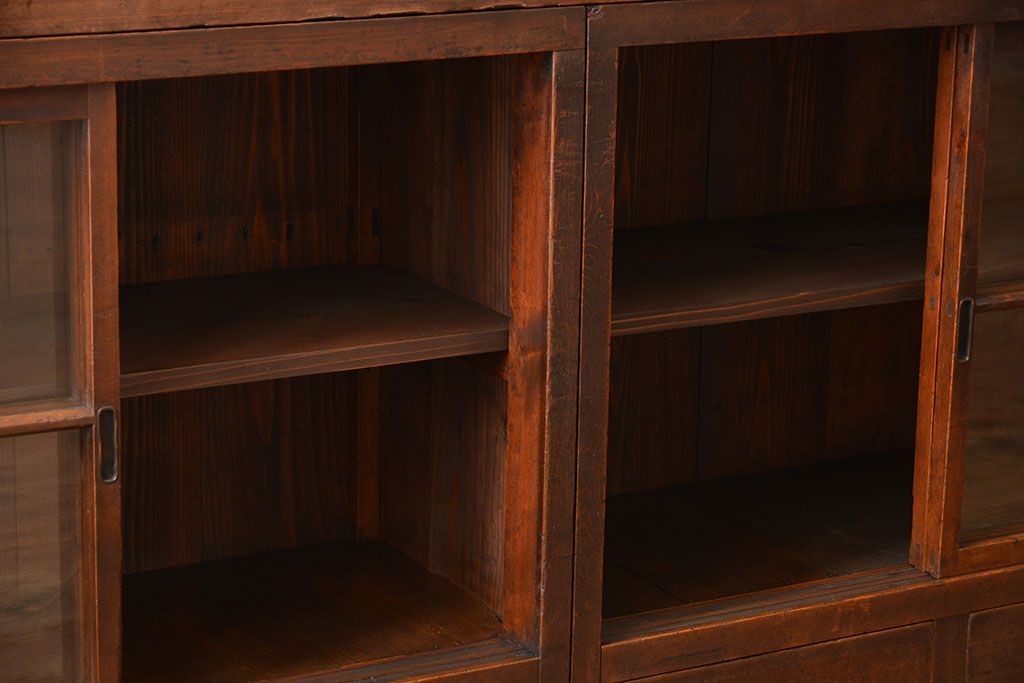 アンティーク家具　和製アンティーク　特大サイズ!4枚引き戸付き3分割収納棚