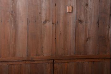 アンティーク家具　和製アンティーク　特大サイズ!4枚引き戸付き3分割収納棚