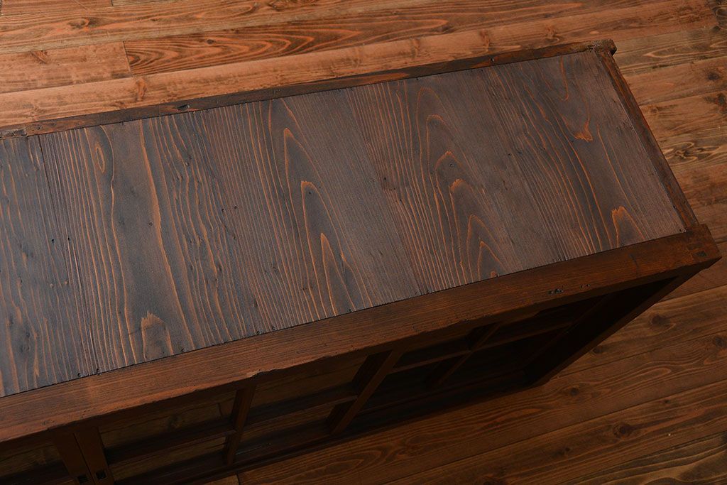 アンティーク家具　和製アンティーク　特大サイズ!4枚引き戸付き3分割収納棚