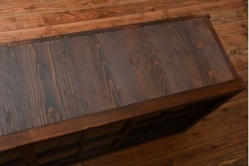 アンティーク家具　和製アンティーク　特大サイズ!4枚引き戸付き3分割収納棚