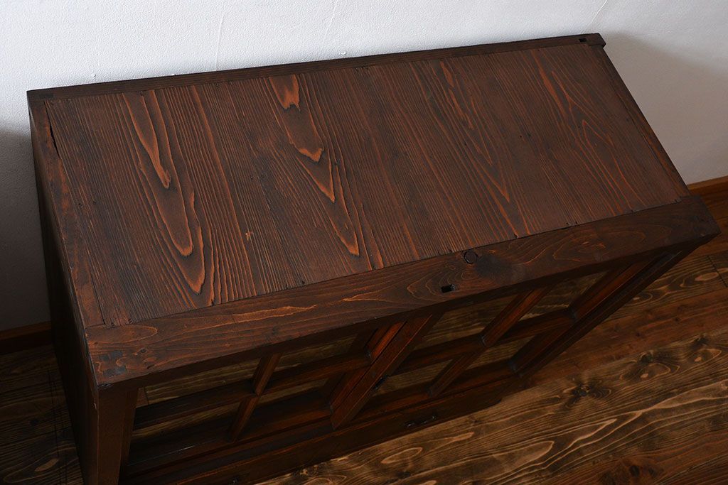 アンティーク家具　和製アンティーク　特大サイズ!4枚引き戸付き3分割収納棚