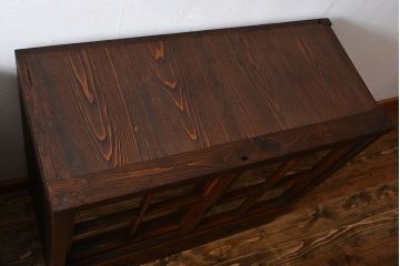 アンティーク家具　和製アンティーク　特大サイズ!4枚引き戸付き3分割収納棚