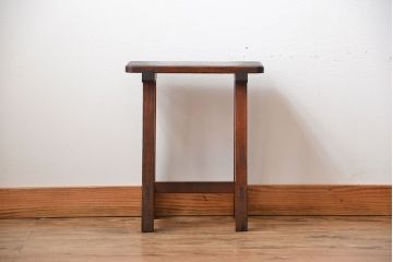 アンティーク家具　和製アンティーク　古い木の味わい深い角スツール