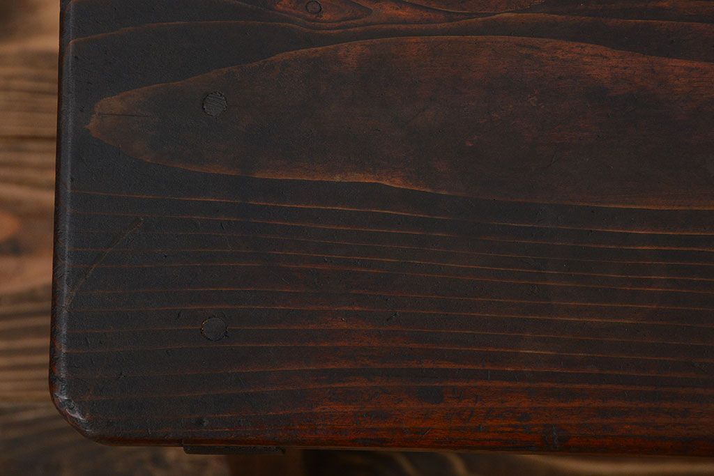 アンティーク家具　和製アンティーク　古い木の味わい深い角スツール