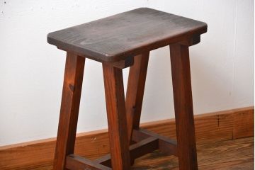 アンティーク家具　和製アンティーク　古い木の味わい深い角スツール