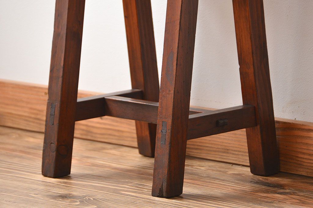 アンティーク家具　和製アンティーク　古い木の味わい深い角スツール