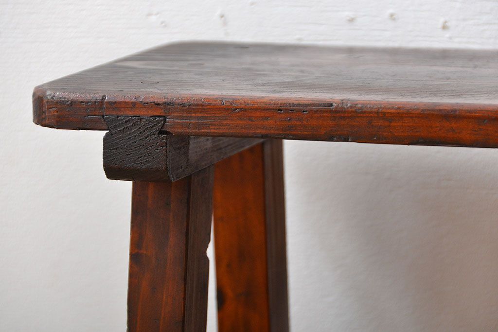 アンティーク家具　和製アンティーク　古い木の味わい深い角スツール