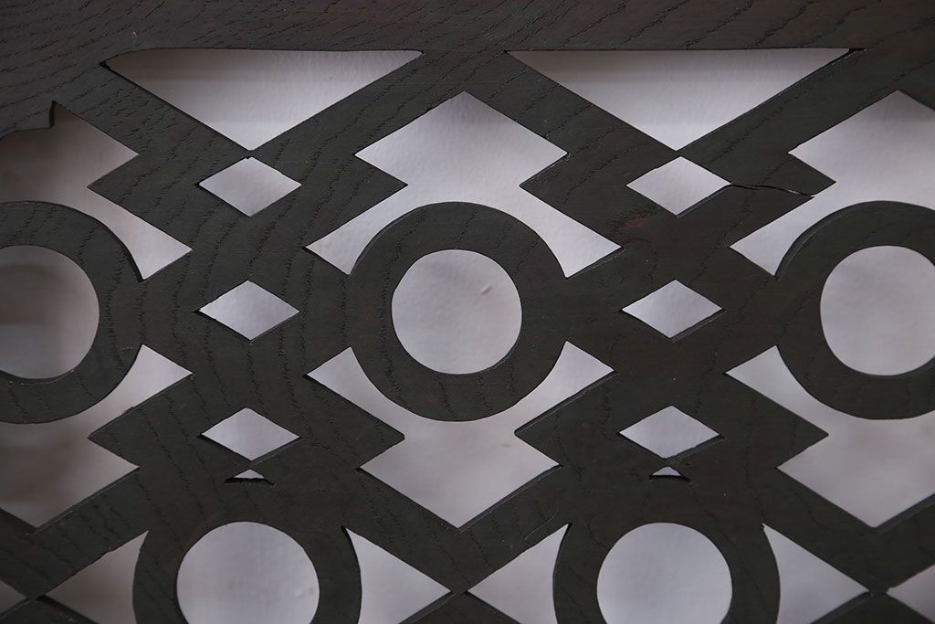 和モダンスタイル　お洒落なアンティーク明り取り