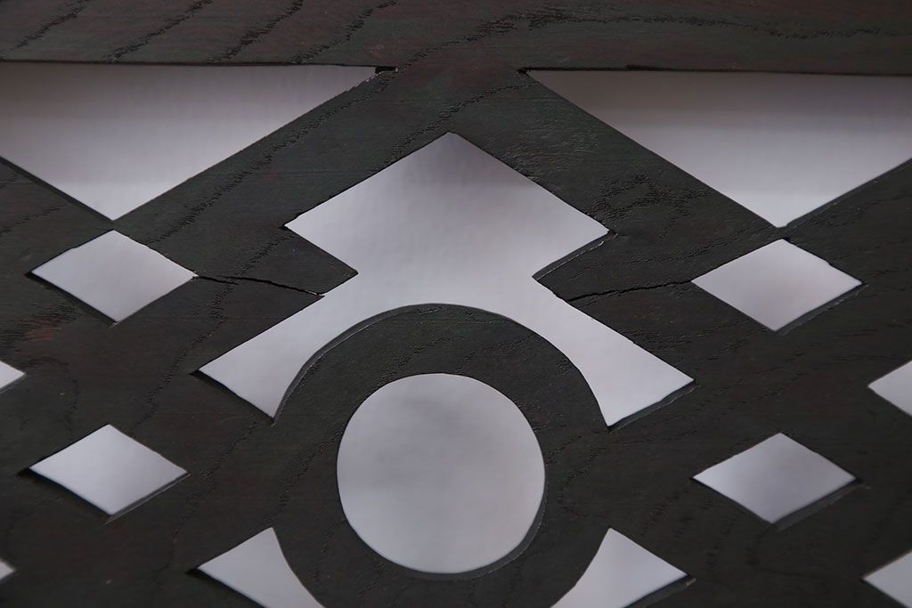 和モダンスタイル　お洒落なアンティーク明り取り