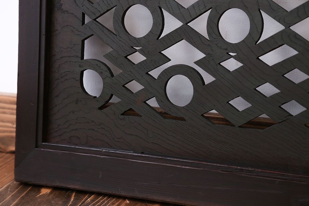 和モダンスタイル　お洒落なアンティーク明り取り