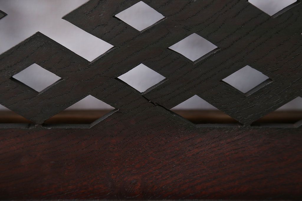 和モダンスタイル　お洒落なアンティーク明り取り