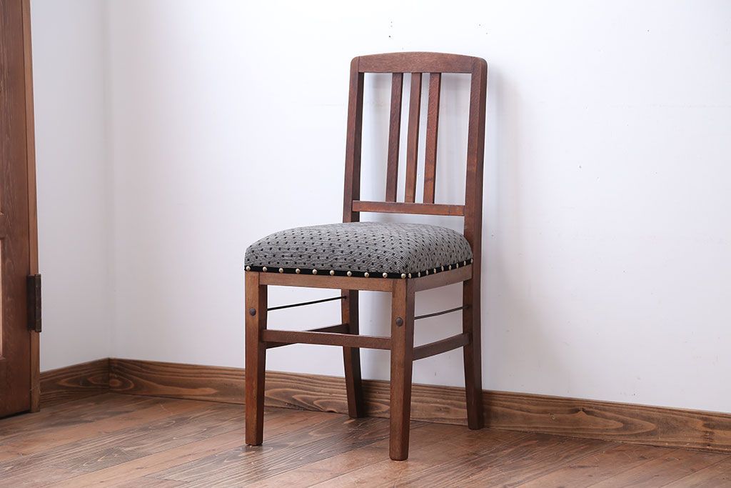 アンティーク家具　和製アンティーク　シンプルでナチュラルなダイニングチェア(2)