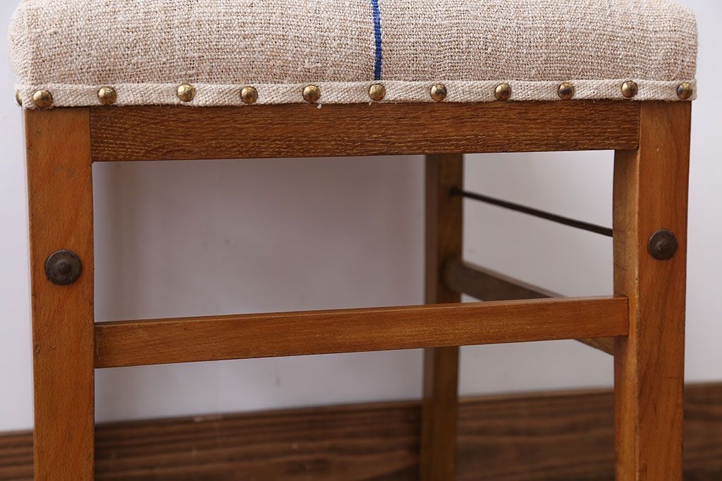 アンティーク家具　和製アンティーク　アンティークリネン座面のシンプルでナチュラルなダイニングチェア(1)