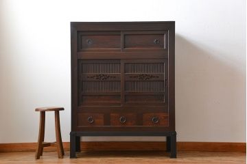 アンティーク家具　古民具・骨董　鉄脚付きアンティーク三尺水屋箪笥