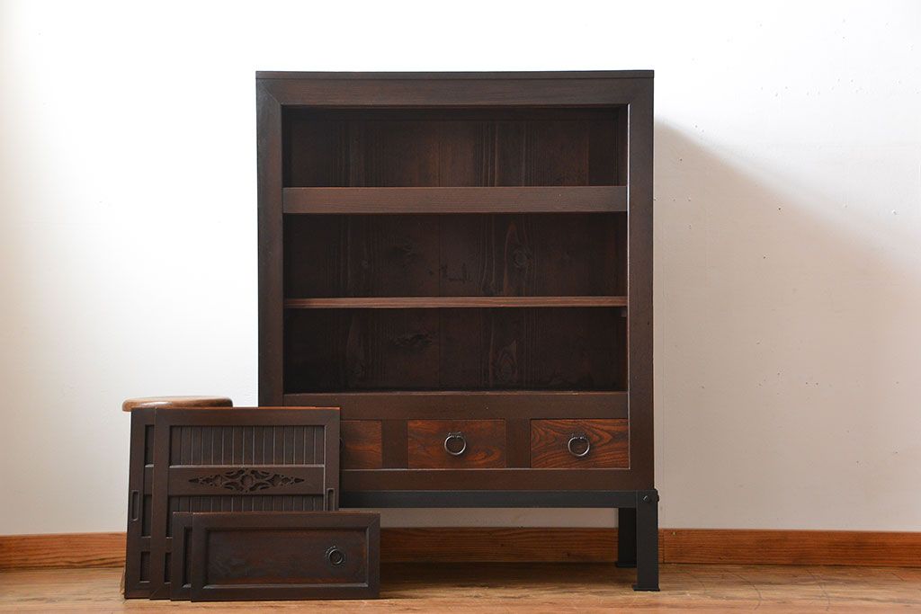 アンティーク家具　古民具・骨董　鉄脚付きアンティーク三尺水屋箪笥