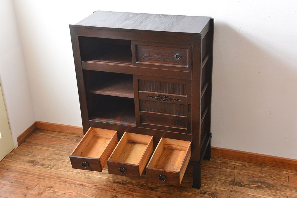 アンティーク家具　古民具・骨董　鉄脚付きアンティーク三尺水屋箪笥