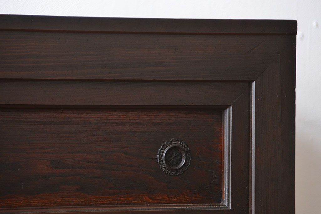 アンティーク家具　古民具・骨董　鉄脚付きアンティーク三尺水屋箪笥