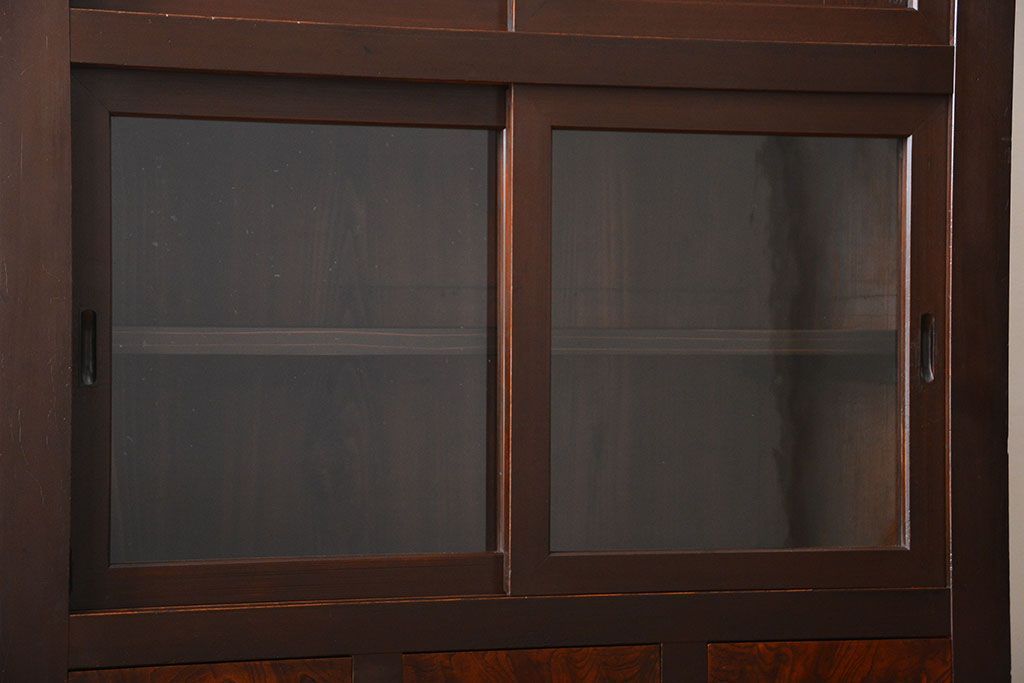 アンティーク家具　古民具・骨董　ガラス引き戸付き!シンプルなアンティーク水屋箪笥