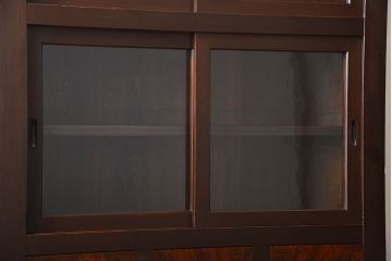 アンティーク家具　古民具・骨董　ガラス引き戸付き!シンプルなアンティーク水屋箪笥