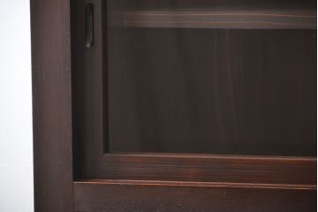 アンティーク家具　古民具・骨董　ガラス引き戸付き!シンプルなアンティーク水屋箪笥