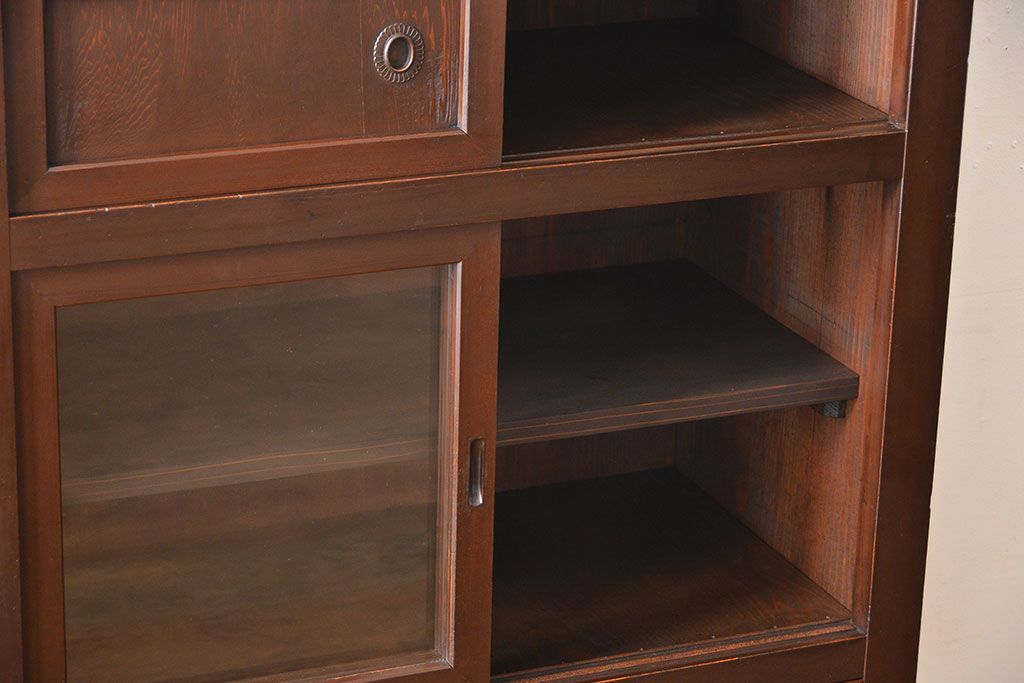 アンティーク家具　古民具・骨董　ガラス引き戸付き!シンプルなアンティーク水屋箪笥