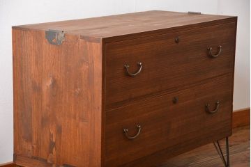 アンティーク家具　和製アンティーク　鉄脚付き古い桐箪笥ローボード(2)