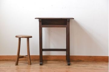 アンティーク家具　和製アンティーク　古い学校の木製学習机(サイドテーブル)