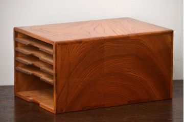 アンティーク家具　和製アンティーク　古い欅材の小さな書類ケース(1)