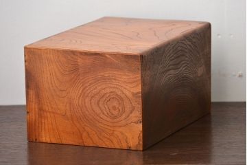 アンティーク家具　和製アンティーク　古い欅材の小さな書類ケース(1)