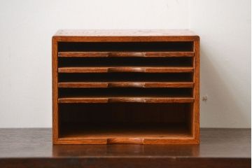 アンティーク家具　和製アンティーク　古い欅材の小さな書類ケース(2)