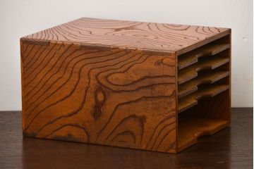 アンティーク家具　和製アンティーク　古い欅材の小さな書類ケース(2)