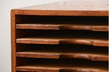 アンティーク家具　和製アンティーク　古い欅材の小さな書類ケース(2)
