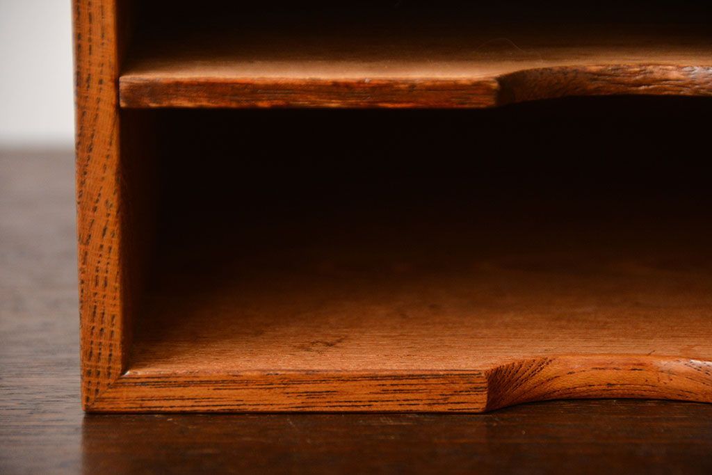 アンティーク家具　和製アンティーク　古い欅材の小さな書類ケース(2)