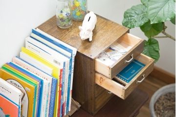 レトロ家具　昭和レトロ　古い栓材の小ぶりな小引き出し