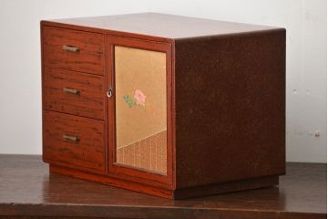 レトロ家具　昭和レトロ　古い木製の小さな戸棚付き小引き出し