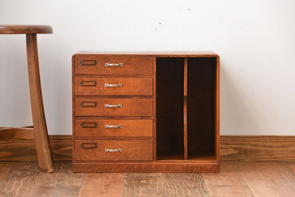 レトロ家具　和製アンティーク　レトロな本立て付き小引き出し