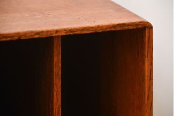 レトロ家具　和製アンティーク　レトロな本立て付き小引き出し