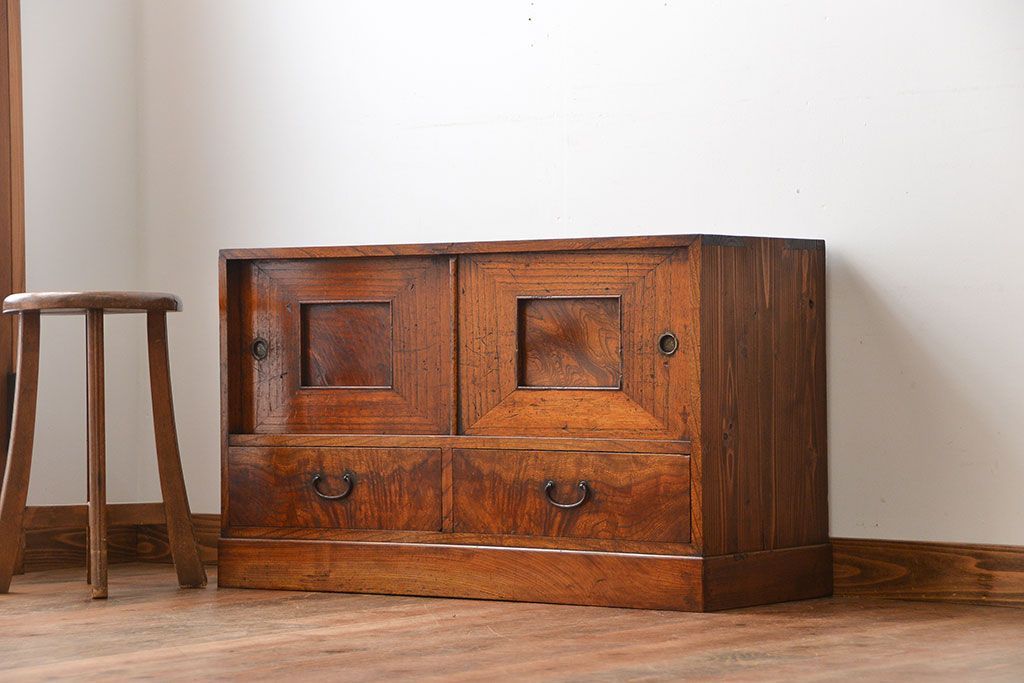 アンティーク家具　古民具・骨董　古い木製のアンティークテレビボード(ローボード)