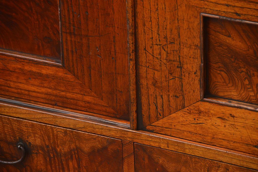 アンティーク家具　古民具・骨董　古い木製のアンティークテレビボード(ローボード)