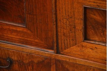 アンティーク家具　古民具・骨董　古い木製のアンティークテレビボード(ローボード)