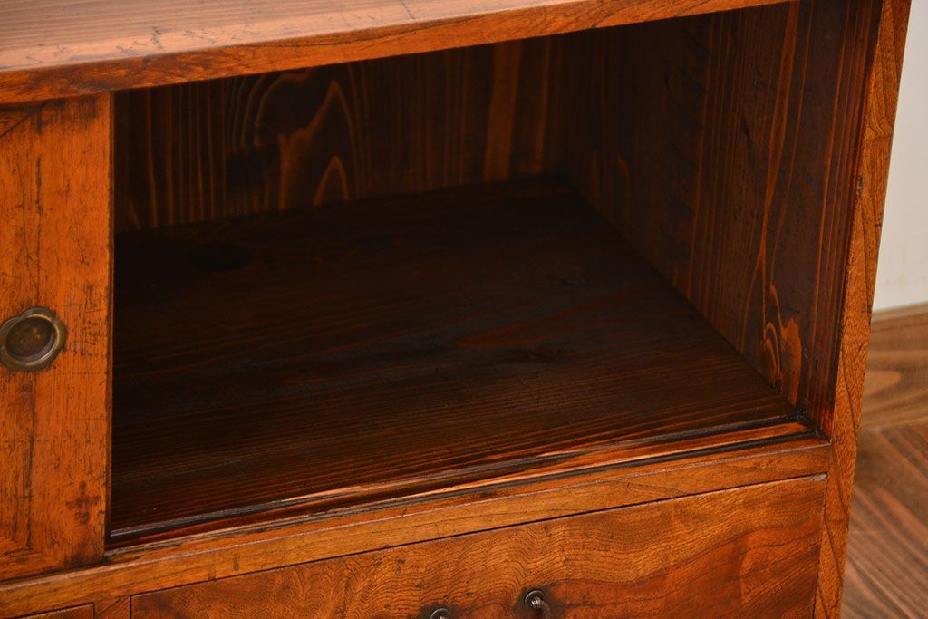 アンティーク家具　古民具・骨董　古い木製のアンティークテレビボード(ローボード)