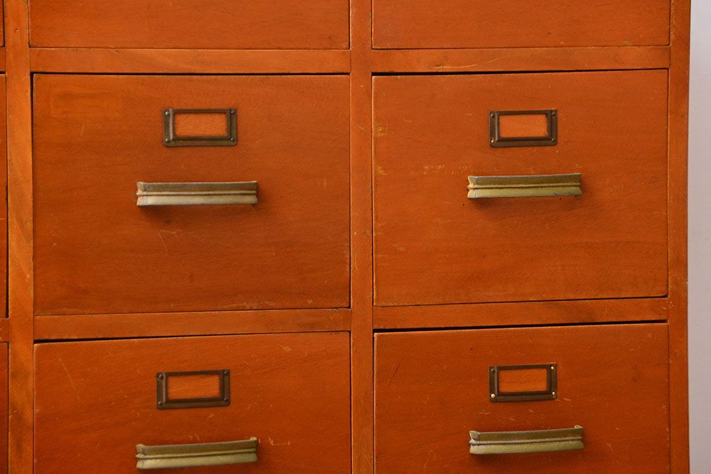 アンティーク家具　アンティーク　ネームプレート付き!古い木製の12杯引き出し