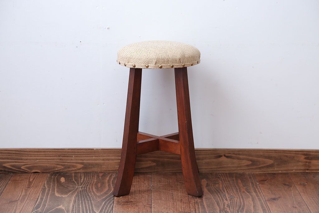 レトロ家具　昭和レトロ　古い木製のかわいい丸スツール