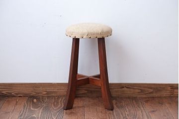 レトロ家具　昭和レトロ　古い木製のかわいい丸スツール
